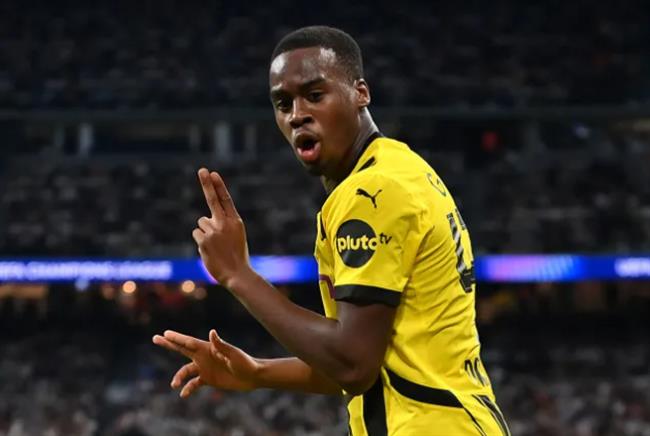 Chelsea dốc hầu bao 50 triệu bảng chiêu mộ sao trẻ Jamie Gittens của Dortmund