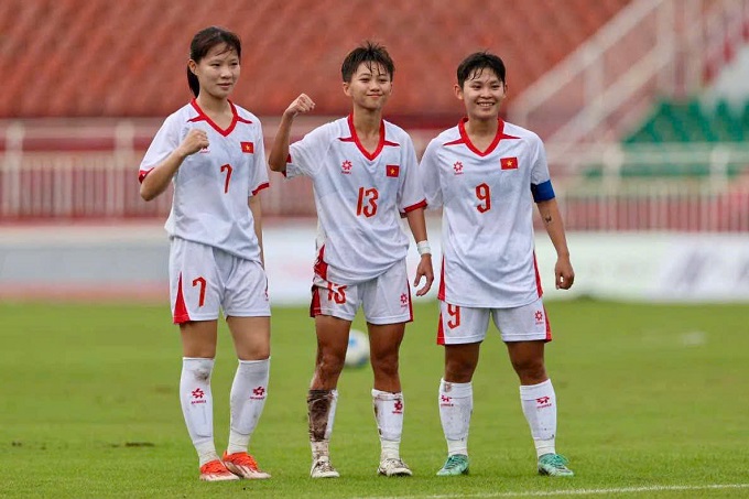 U19 Nữ Việt Nam Đại Thắng U19 Nữ Lào 8-0, Bước Vào Bán Kết Vòng Chung Kết