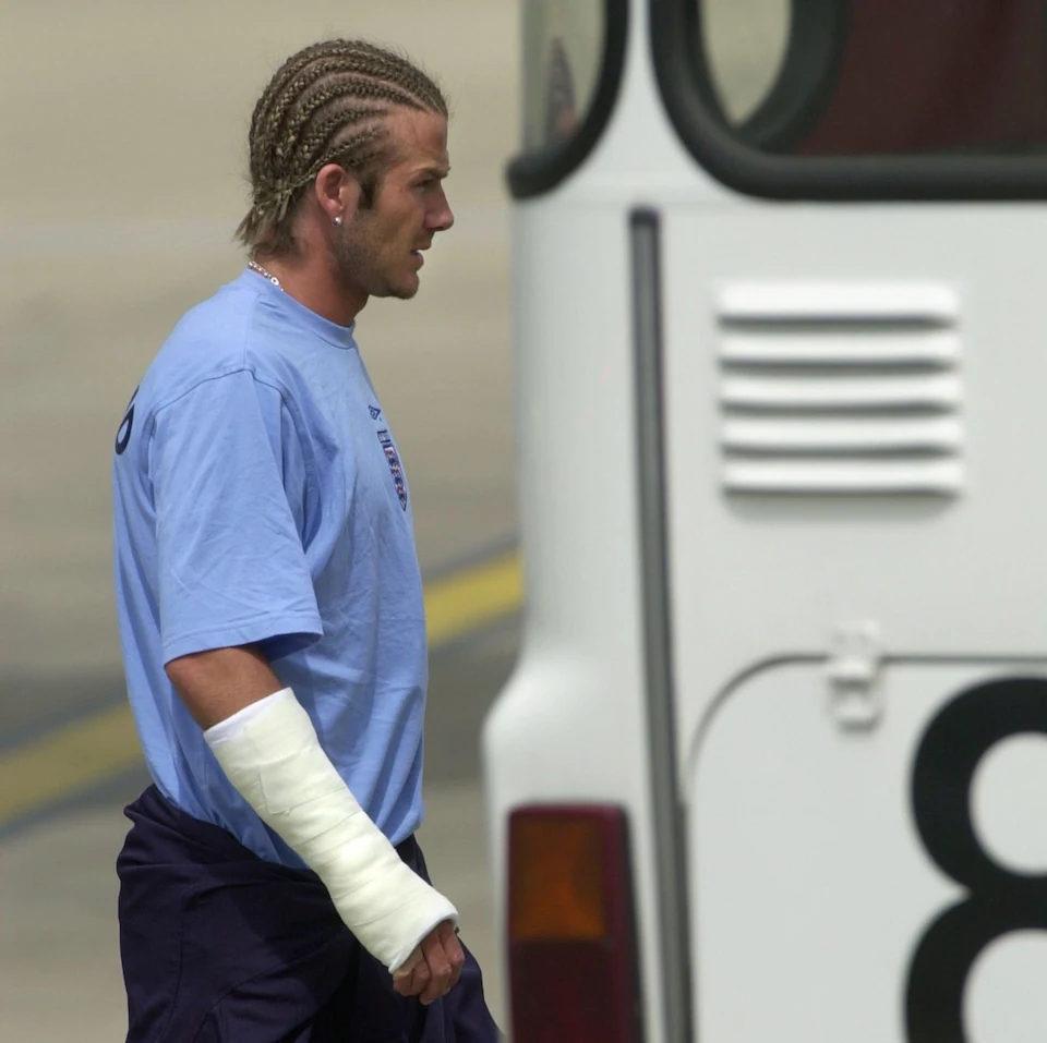 Huyền thoại David Beckham trải qua phẫu thuật cổ tay sau hơn 20 năm chịu đựng chấn thương