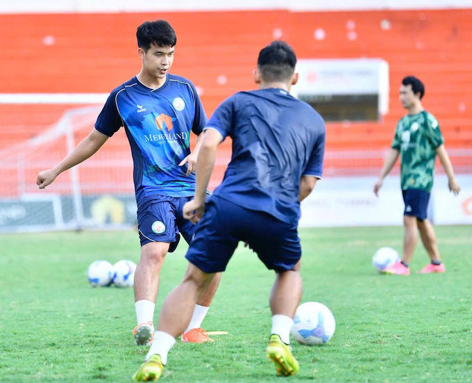 Vòng 25 V.League: Cuộc đua vô địch và cuộc chiến trụ hạng đầy kịch tính