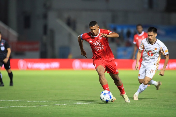 Vua phá lưới V.League 2024/25: Cuộc đua nghẹt thở và sự lên ngôi của ngoại binh?