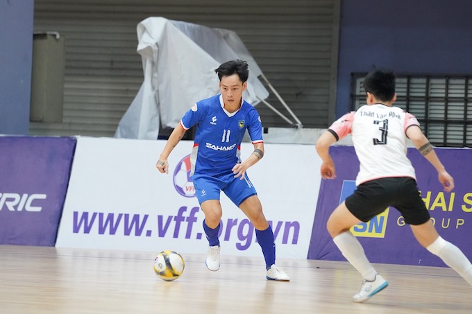 Kết quả bóng đá ngày thi đấu sôi động: Thái Sơn Bắc thắng đậm, Hà Nội và Sahako hòa nhau