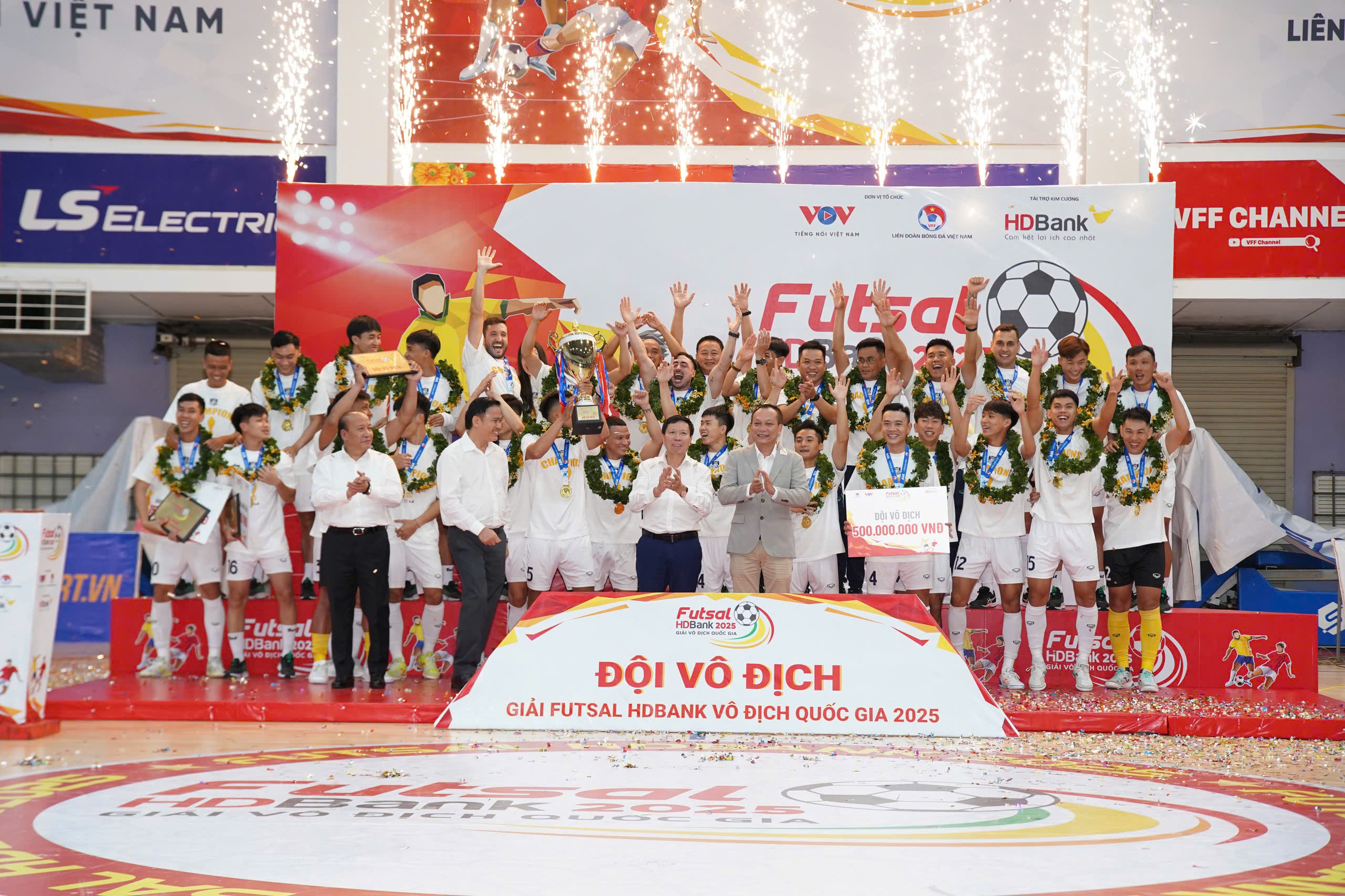 Thái Sơn Nam TP.HCM Vô Địch Giải Futsal HDBank VĐQG 2025: Cú Đúp Vô Địch Huyền Thoại
