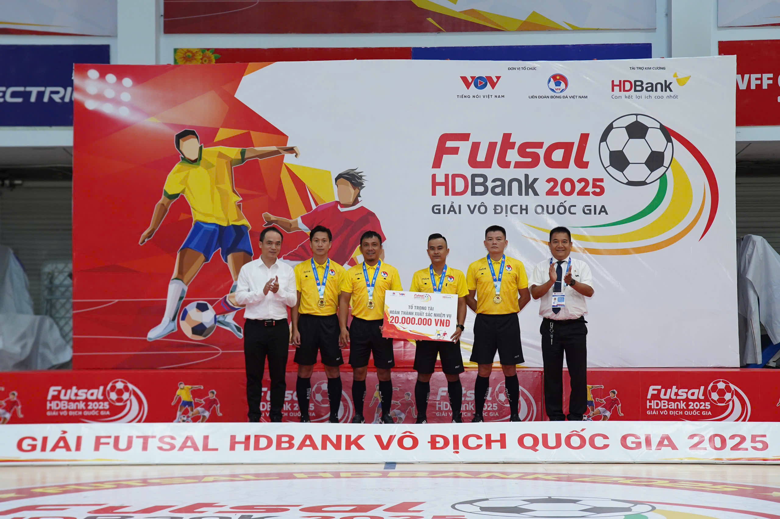 Thái Sơn Nam TP.HCM Vô Địch Giải Futsal HDBank VĐQG 2025: Cú Đúp Vô Địch Huyền Thoại