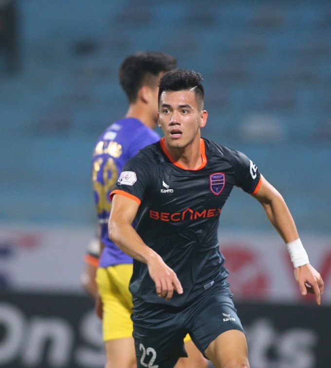 Vua phá lưới V.League 2024/25: Cuộc đua nghẹt thở và sự lên ngôi của ngoại binh?