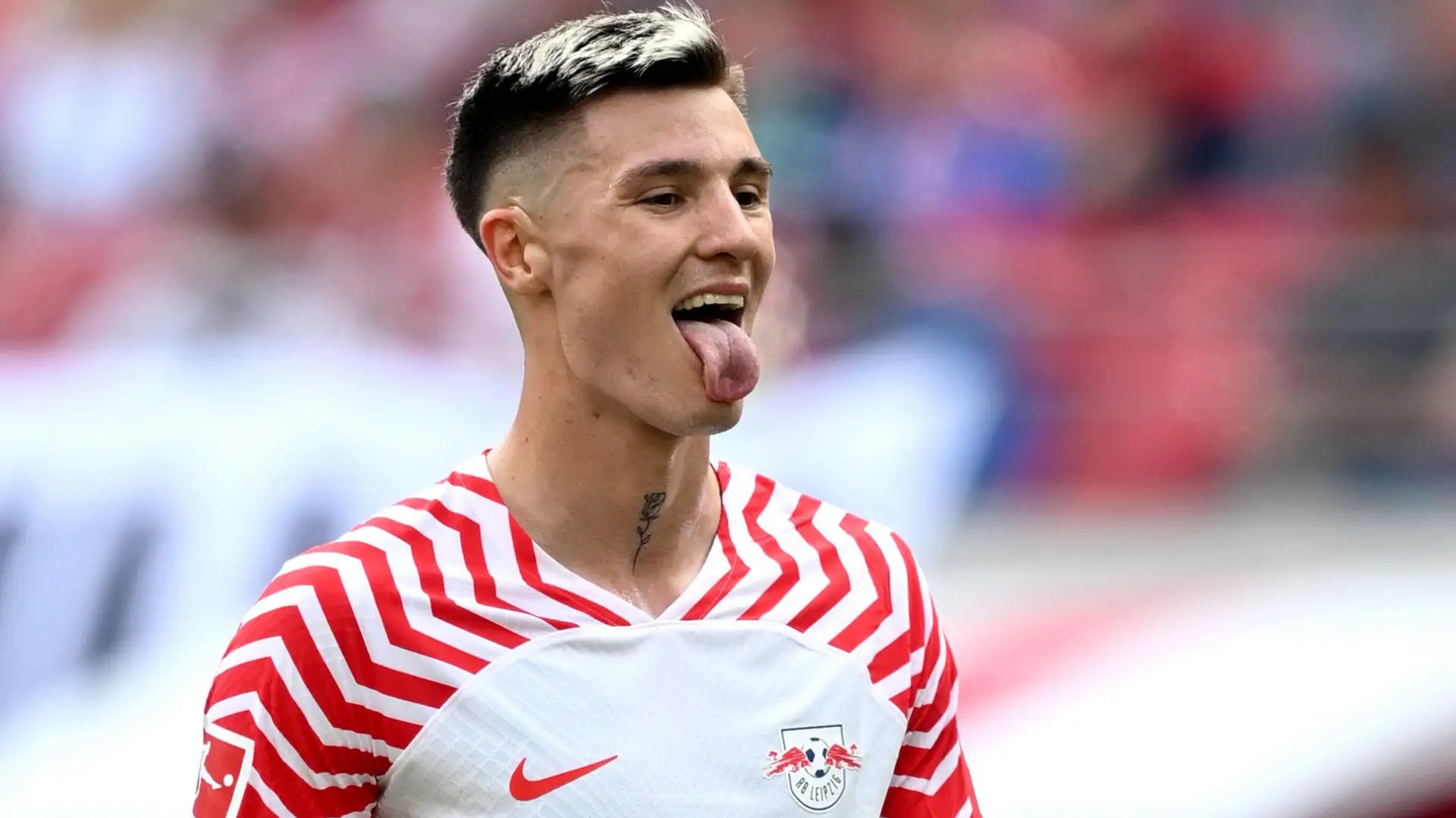 Arsenal và MU tranh giành Sesko: Cuộc chiến chuyển nhượng đầy cam go