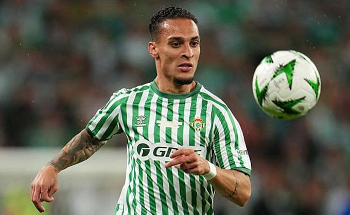 Antony: Tương lai bất định sau màn trình diễn thất vọng tại MU