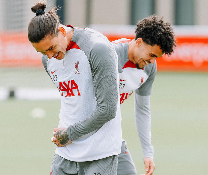 Liverpool đối mặt bài toán khó: 306 triệu Euro chiêu mộ cầu thủ và cuộc khủng hoảng về số lượng ngoại binh