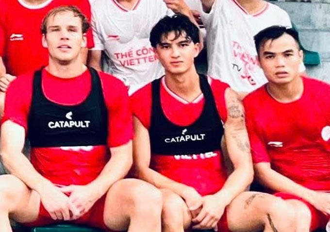 Damian Vũ Thành: Chàng Tiền Vệ Gốc Việt Trên Con Đường Khẳng Định Bản Thân Tại Thể Công Viettel