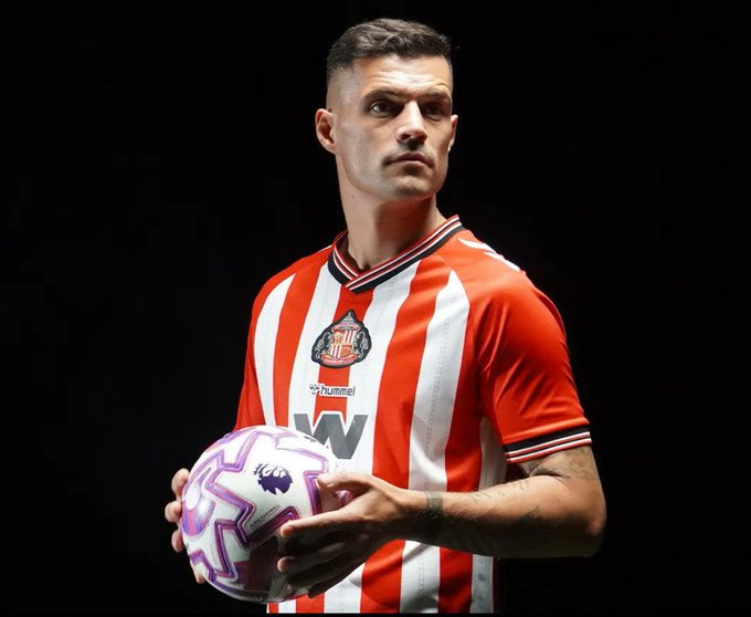 Sunderland AFC chính thức chiêu mộ Granit Xhaka
