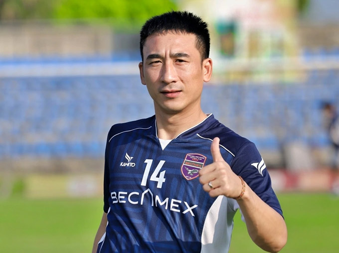 Cập nhật chuyển nhượng V.League 2025-2026: Hà Nội FC gia hạn với HLV Teguramori, Công an Hà Nội đón tân binh chất lượng