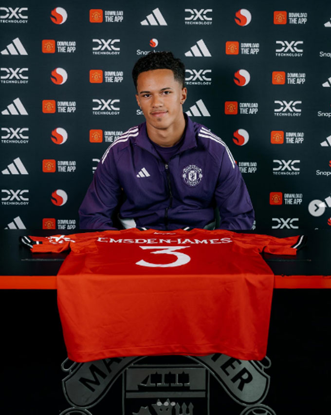 Sao mai 16 tuổi Emsden-James gia nhập học viện Manchester United