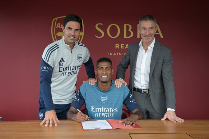 Arsenal chính thức chiêu mộ tài năng trẻ Mosquera: Làn gió mới cho hàng thủ Pháo thủ