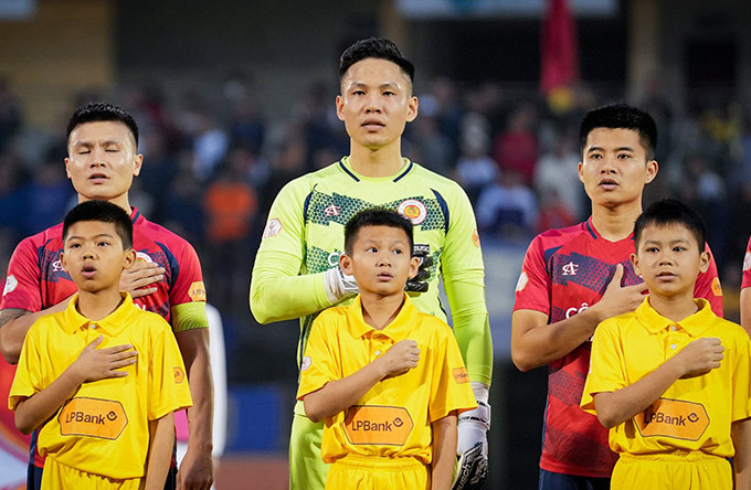 Cập nhật chuyển nhượng V.League 2025-2026: Hà Nội FC gia hạn với HLV Teguramori, Công an Hà Nội đón tân binh chất lượng