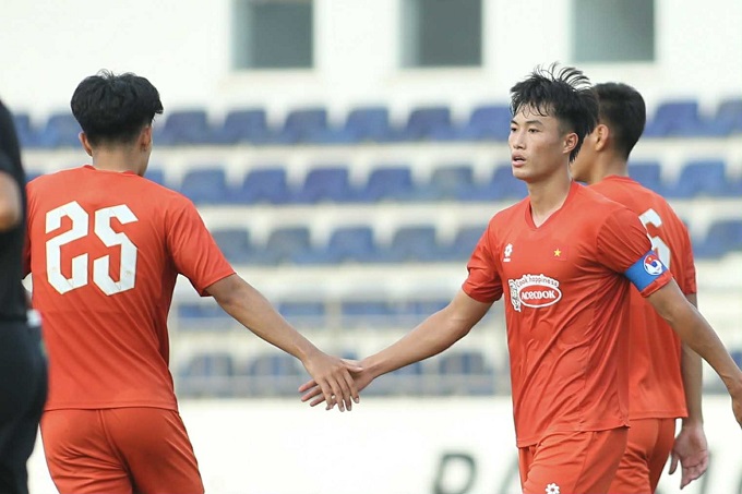 HLV Kim Sang Sik gây chấn động: Loại bỏ tài năng trẻ triển vọng khỏi U23 Việt Nam
