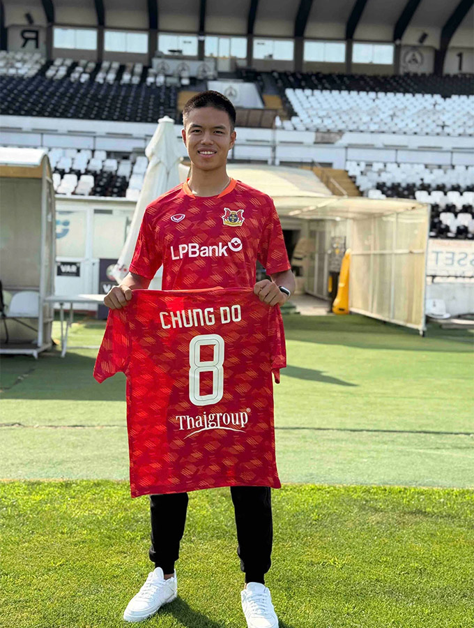 Đỗ Nguyễn Thành Chung: Viên ngọc quý giữa sân cỏ cập bến CLB Ninh Bình