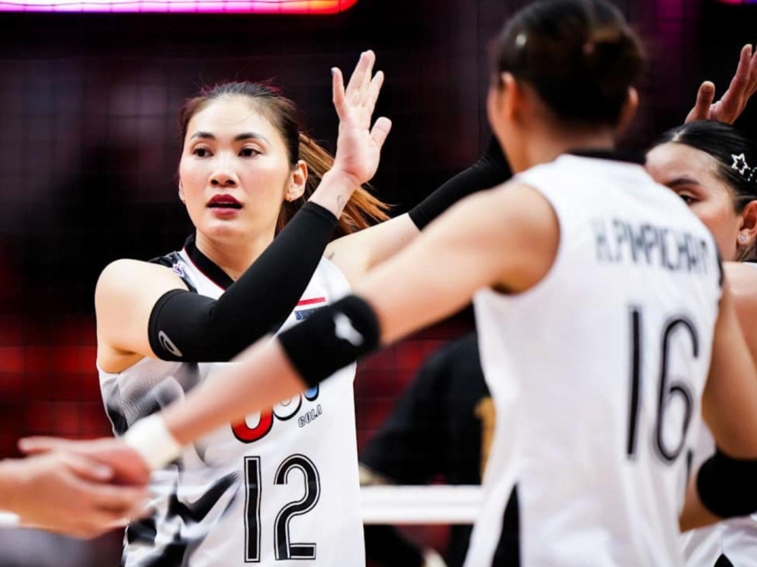 Đội tuyển bóng chuyền nữ Thái Lan thi đấu.