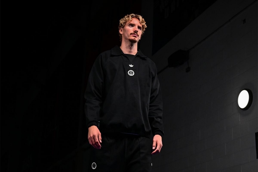 Woltemade, 1m98, ghi bàn