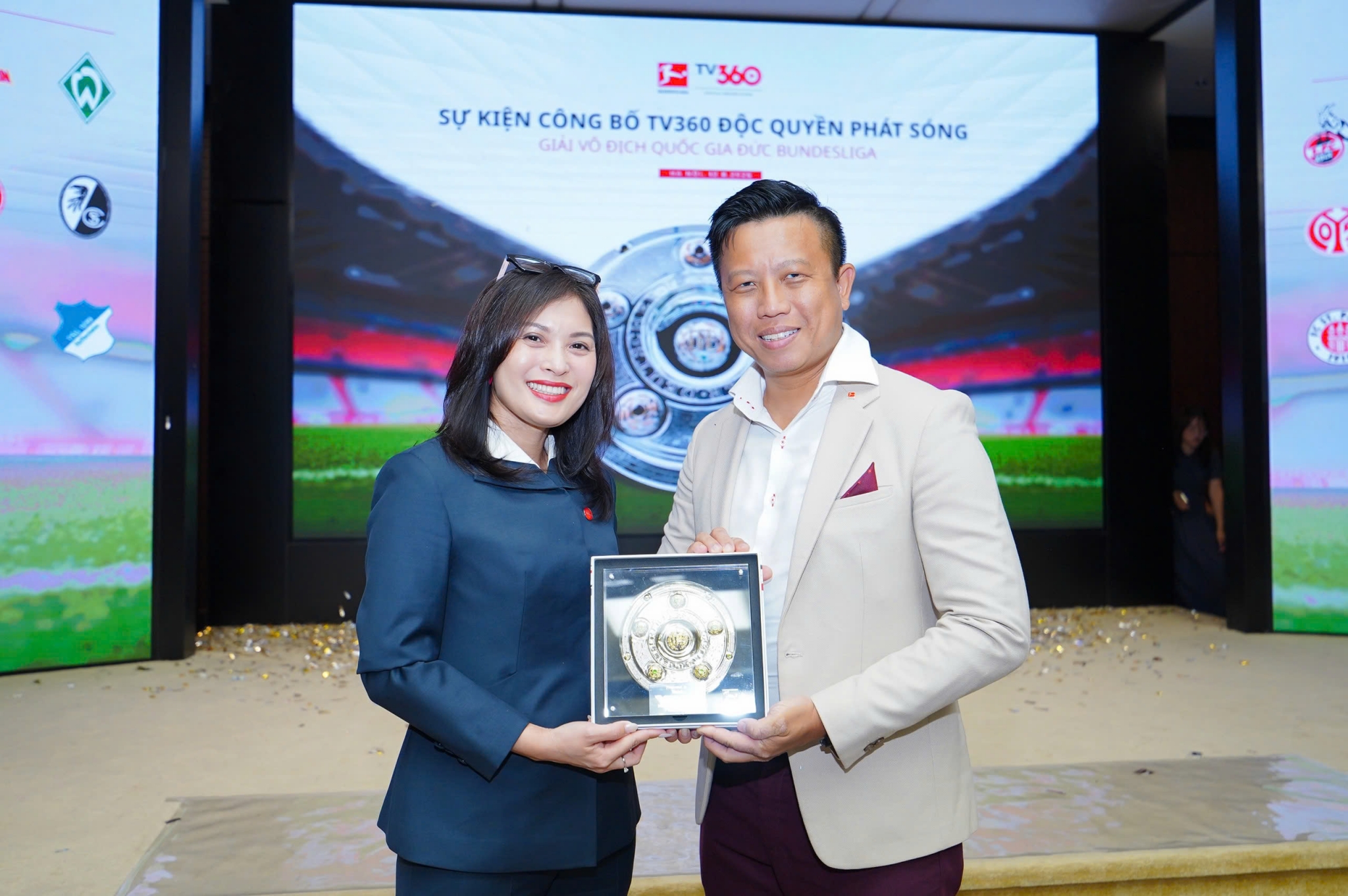 Bùi Tiến Dũng và đại diện TV360