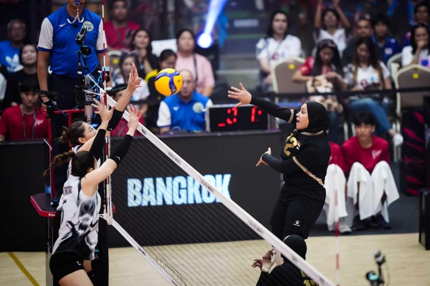 Bóng chuyền nữ Thái Lan thắng giòn giã ngày mở màn giải VĐTG