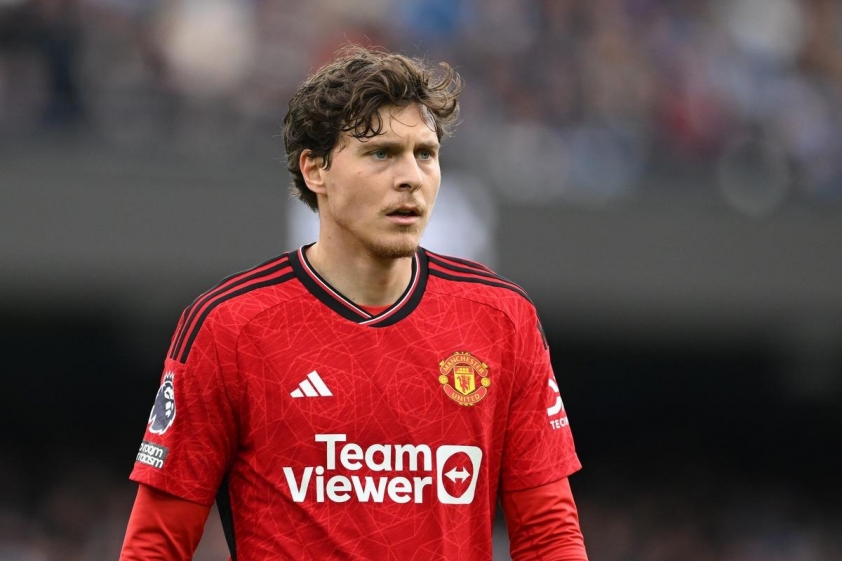 Kinh nghiệm trận mạc của Lindelof vẫn giúp ích rất nhiều cho tập thể non trẻ như Aston Villa (Ảnh: AP). Lindelof mang kinh nghiệm đến Aston Villa