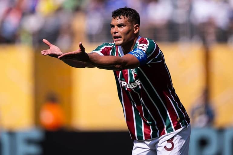 Lão tướng Thiago Silva bất lực trong màn tái ngộ đội bóng cũ