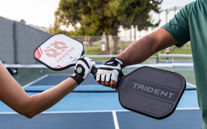 Bảo vệ tay khi chơi pickleball