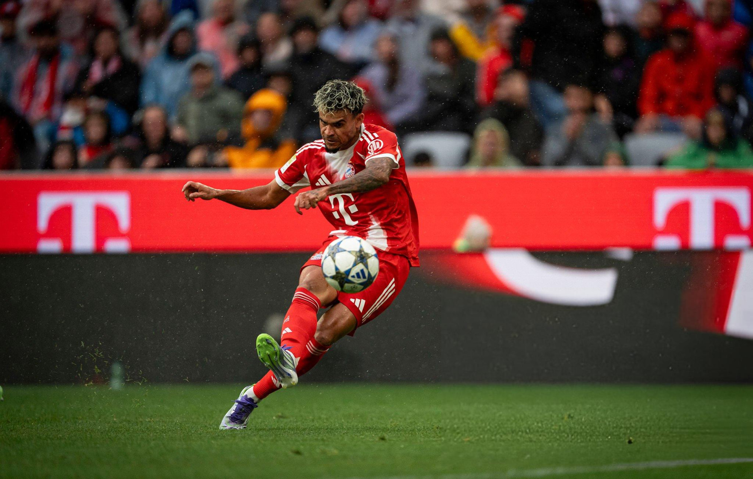 Luis Diaz: Ngôi sao mới tỏa sáng tại Allianz Arena