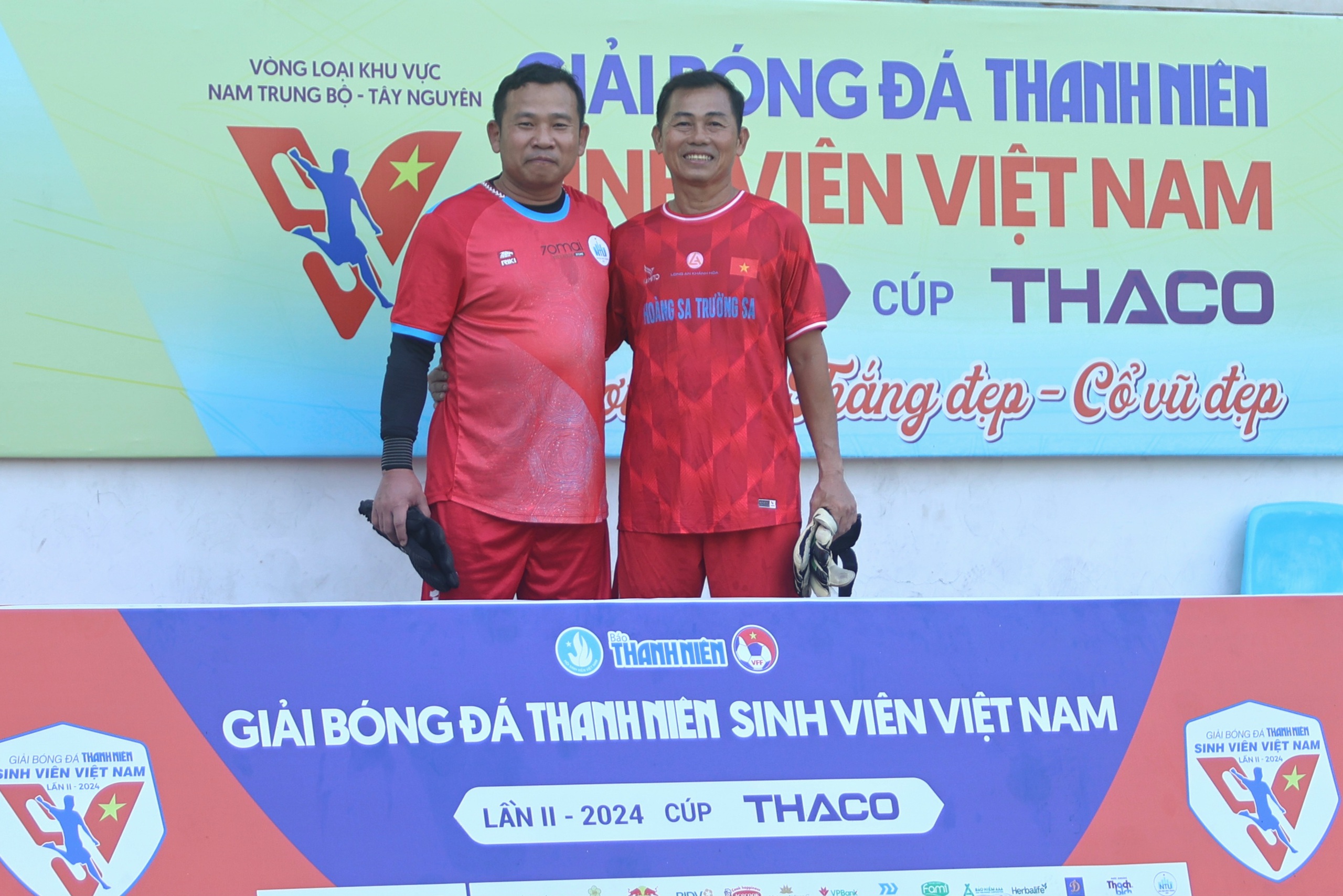 Trận đấu 'đặc biệt' tại sân Trường ĐH Nha Trang- Ảnh 17.