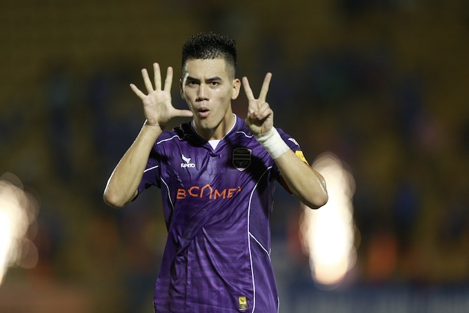 Tiến Linh chia tay Becamex Bình Dương: Chân sút vàng cập bến Công an TP.HCM?