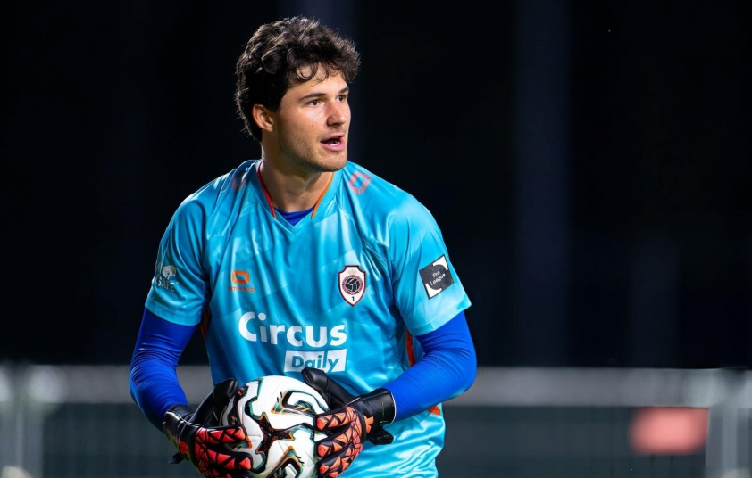 Senne Lammens gia nhập MU