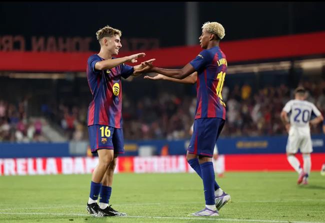 Lamine Yamal và Fermin Lopez