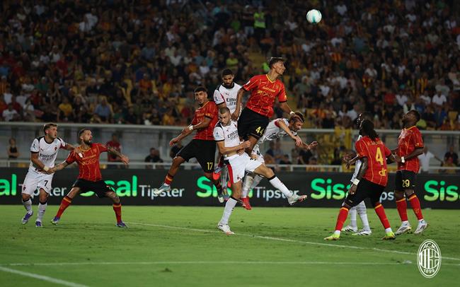 Lecce để thua 0-2 trước AC Milan ở vòng trước