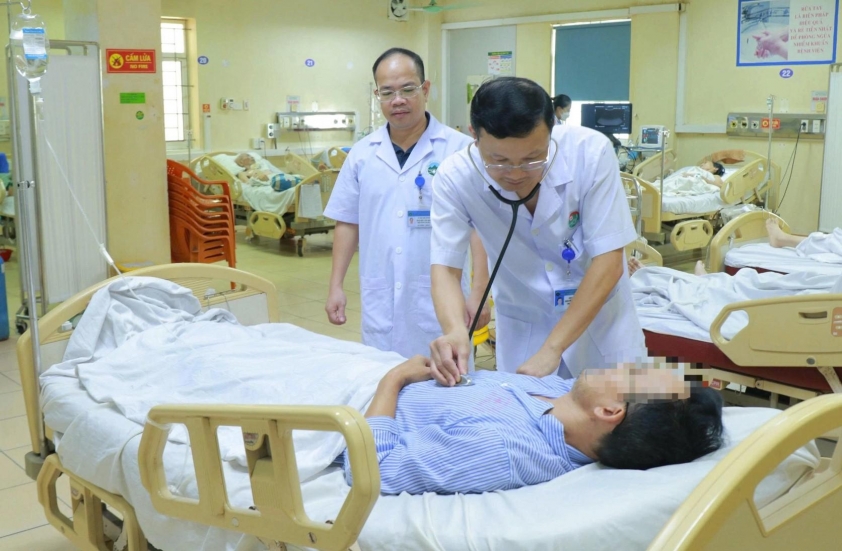 Bệnh nhân được thăm khám