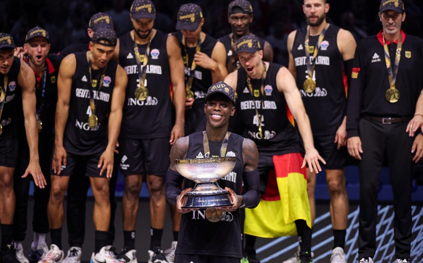 Đức vô địch EuroBasket và World Cup