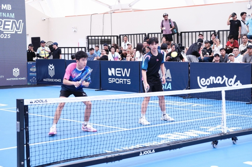 Vận động viên thi đấu Pickleball