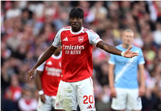 Noni Madueke dính chấn thương trong trận hòa 1-1 với Man City.