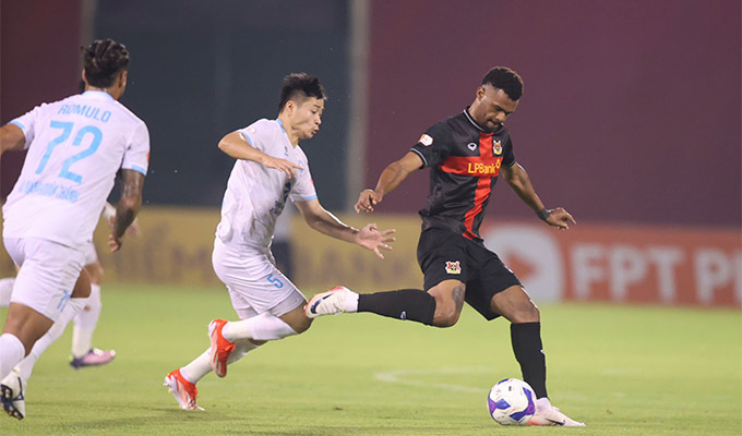 Ninh Bình thắng Nam Định 2-0