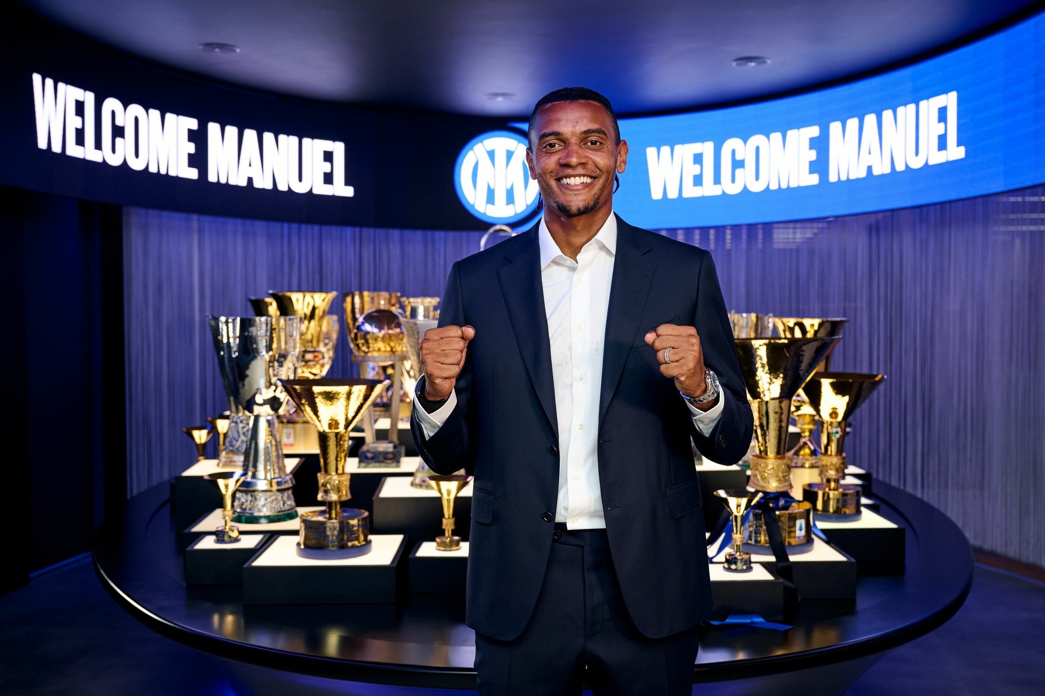 Akanji trong màu áo Inter Milan