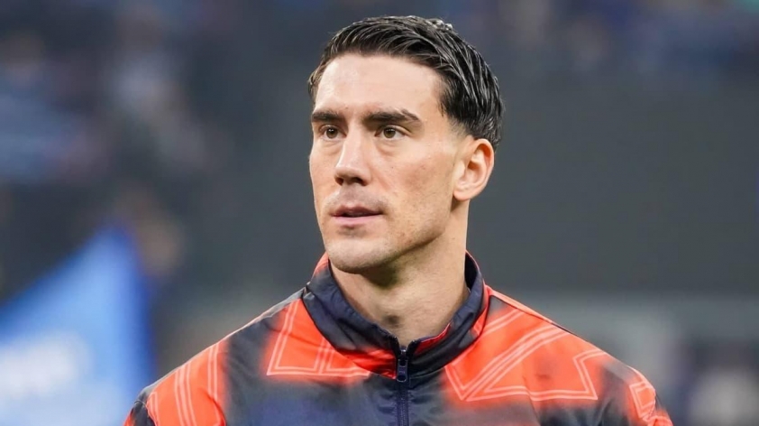 Vlahovic ghi bàn cho Juventus