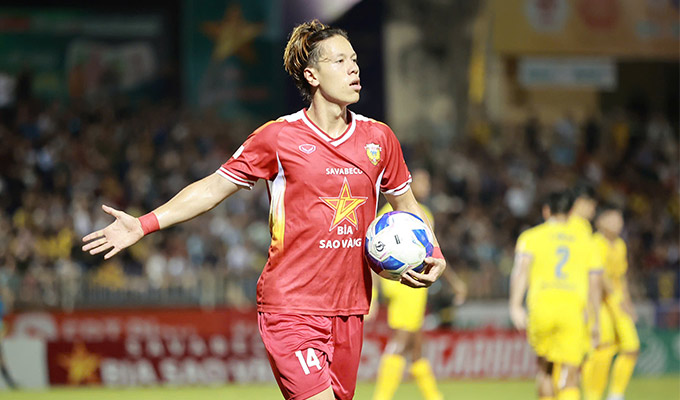 Viktor Lê ghi bàn thắng