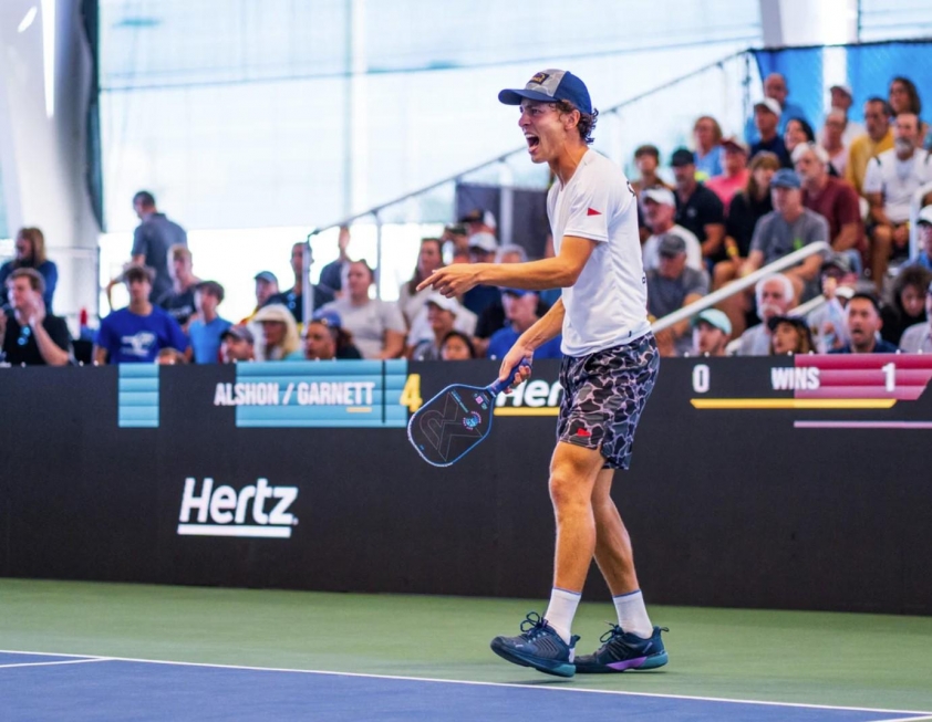 Connor Garnett thi đấu