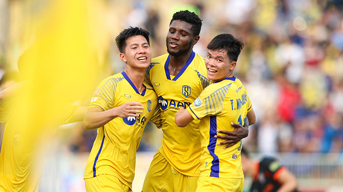 Olaha làm thủ quân SLNA