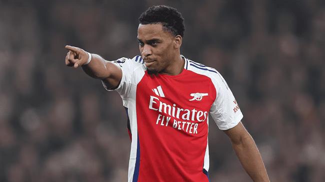 Sau Saliba Arsenal sap troi chan thanh cong Jurrien Timber.