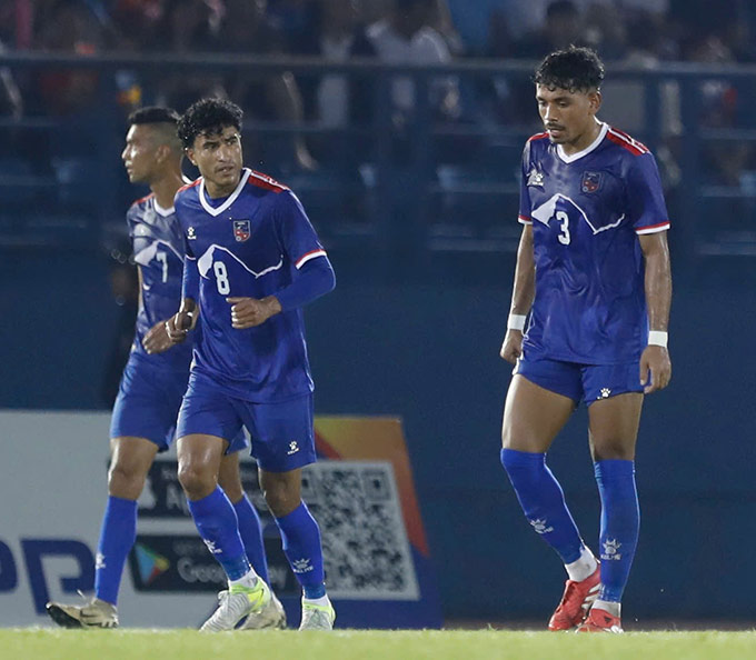 Cầu thủ Nepal hạnh phúc khi được chơi bóng đá