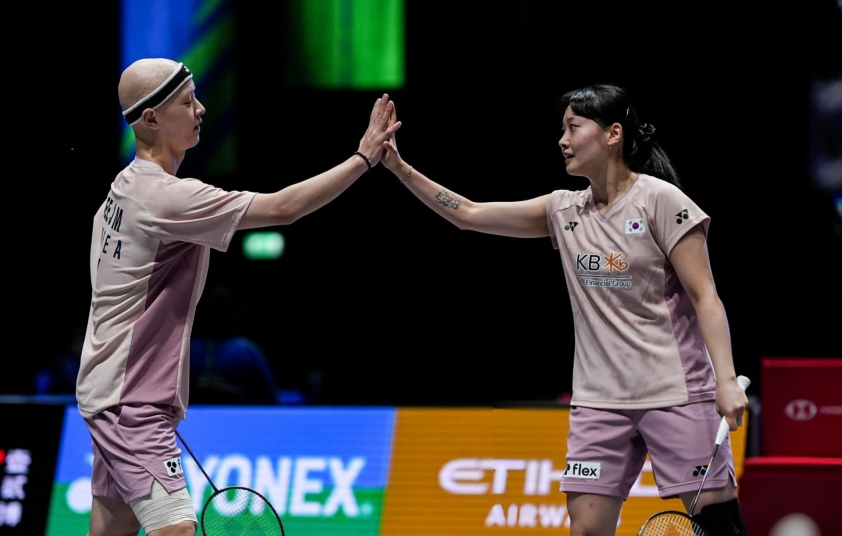 Nhà vô địch cầu lông thế giới giải nghệ ở tuổi 30