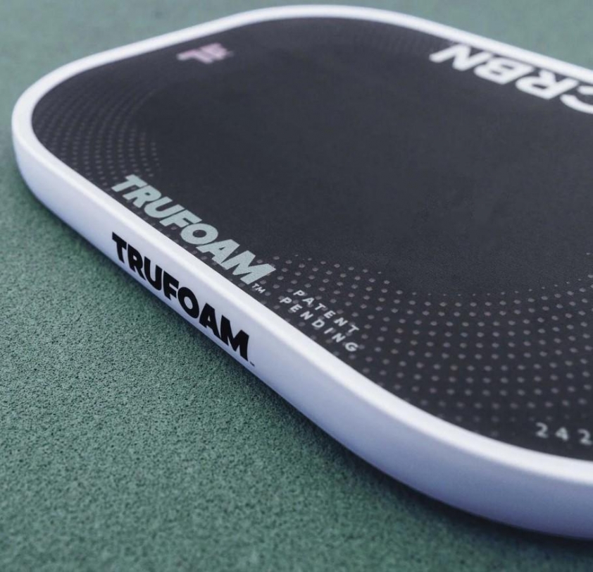 Cảm giác ôm bóng và kiểm soát xoáy tuyệt vời của CRBN TruFoam Genesis Cây vợt pickleball kiểm soát xoáy tốt