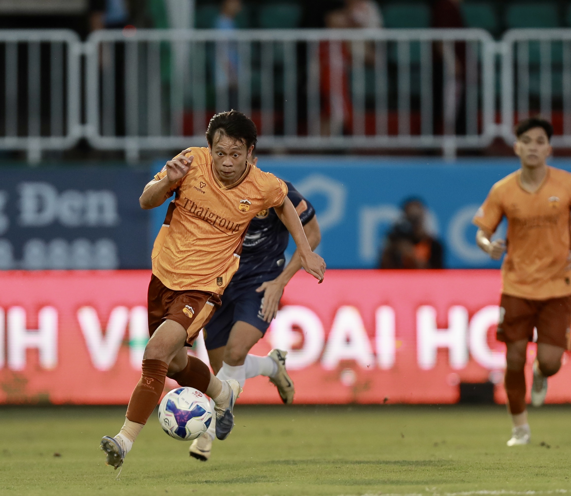 HAGL chia điểm với Thanh Hoá ở vòng 11 V.League 2025/26 (Ảnh: Đức Cường) HAGL chia điểm với Thanh Hoá ở vòng 11 V.League 2025/26