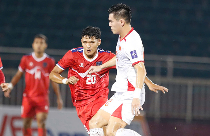 Tiến Linh dứt điểm hụt