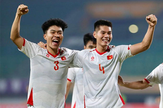 Niềm vui của U22 Việt Nam sau chiến thắng 1-0 trước U22 Trung Quốc Niềm vui của U22 Việt Nam sau chiến thắng 1-0 trước U22 Trung Quốc